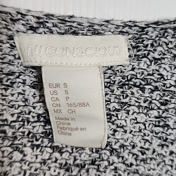 H&M Conscious V-Neck Sweater, Gray Marled, Small - Picture 4 of 6
